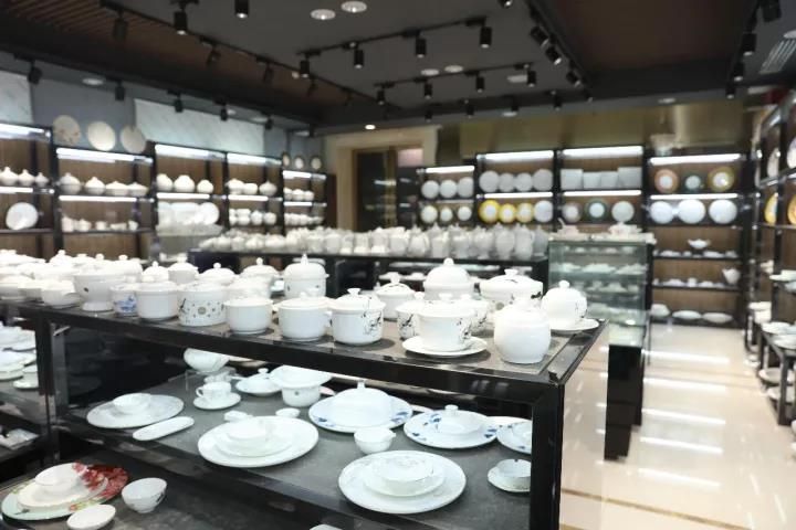 財富高橋百家品牌商戶系列報道 華強陶瓷 用品質和服務創造價值，拓展其他行業專用陶瓷新藍海